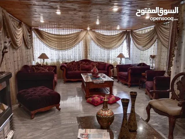 225 m2 More than 6 bedrooms Apartments for Sale in Amman Al-Khaznah