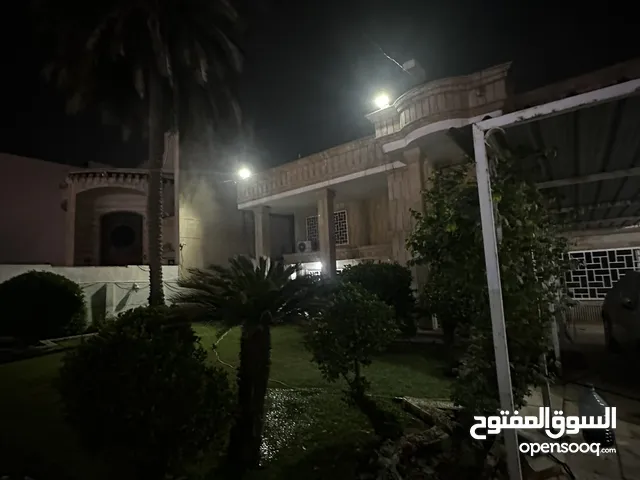 بيت للبيع موقع مميز