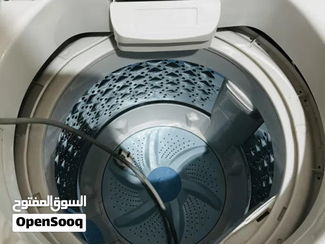 البيع لغرض السفر غسالة توشيبا بحالة ممتازة فتحة علوية فوق اتوماتيك بالفروانية