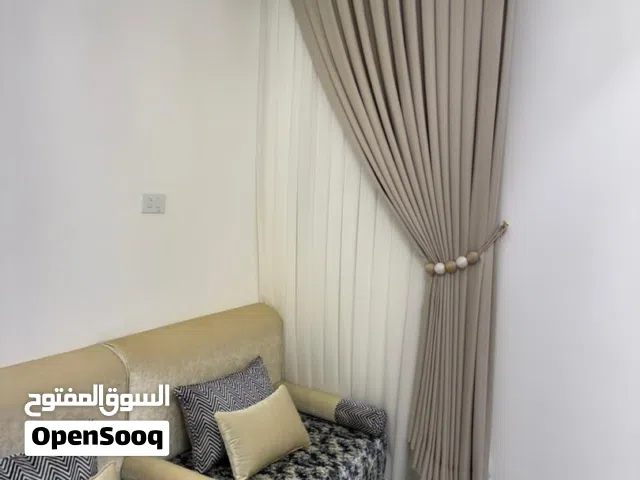 خدمة وتركيب ستائر بجميع أنواعها