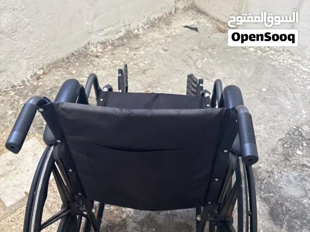 كرسي متحرك طبي