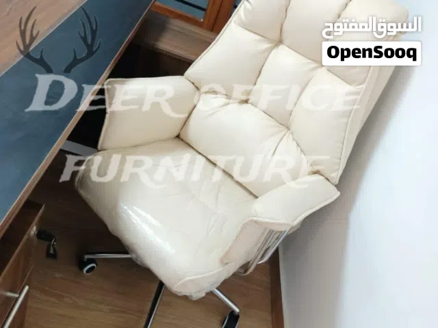 كرسي مكتب جلد حشو فايبر عالي الكثافه والجوده والتحمل