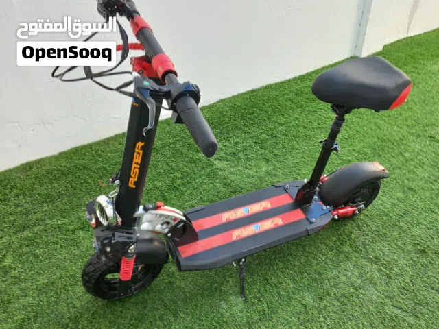 سكوتر كهربائي مستخدم فقط اسبوعين نظيفف جدا مافي خرابات ابد 1200 واط وسرعته 40 على حسب وزنك