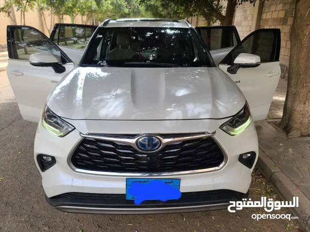 New Toyota Highlander in Sana'a