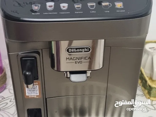 ماكينه قهوه ماركه دولنجي صنع ايطاليا اصليه استخدام قليل بحاله ممتازه