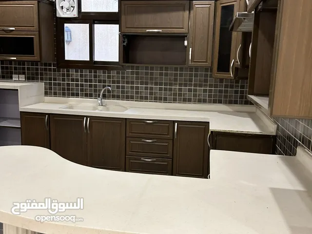 450 m2 4 Bedrooms Villa for Rent in Al Riyadh Al Malqa