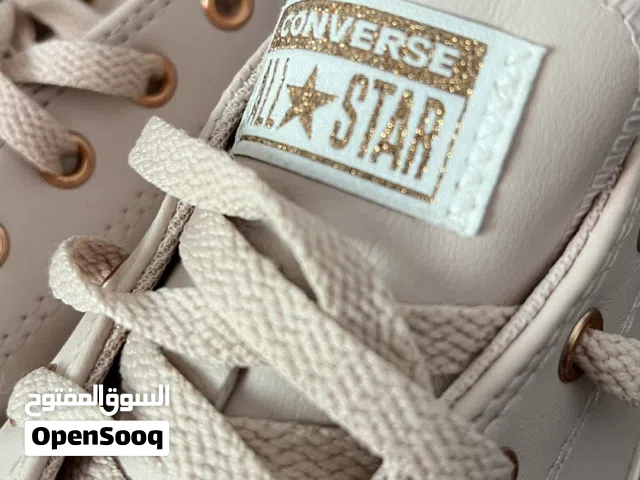 شوز converse all stars من  Uk أصلي 100%