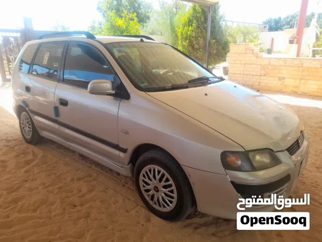2004 Mitsubishi Carisma