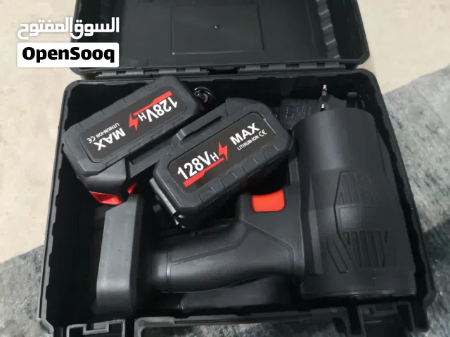 منفاخ هوائي مع بطاريتين قوتهن 128 فولت قويات وتعبئتهن تجلس منفاخ متعدد أستخدمات تقدر تأخذه أي مكان