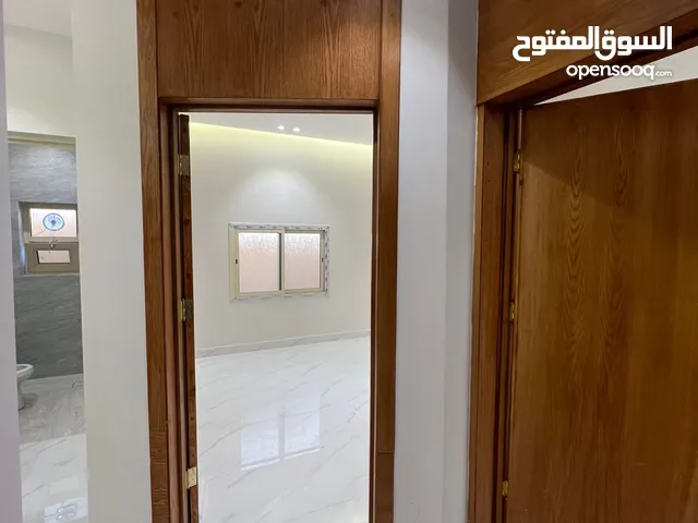 400 m2 3 Bedrooms Apartments for Rent in Al Riyadh Al Mahdiyah