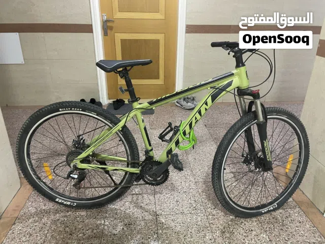 دراجة جبلية كبيرة مقاس 27.5 مع اكسسوارات