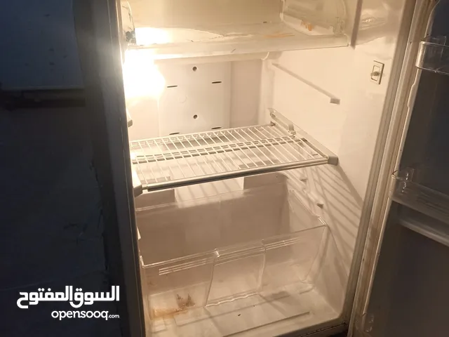 ثلاجه تشويبا بحاله ممتازه تبريد فوق وتحت