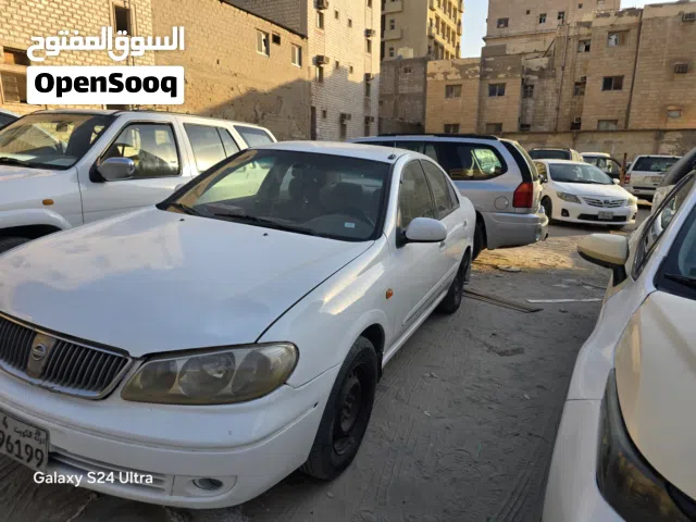 2005 نيسان صني Standard