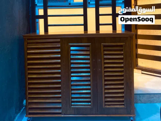 جزامة احذية مع بوكس لقنينة الغاز نظيفة جدا