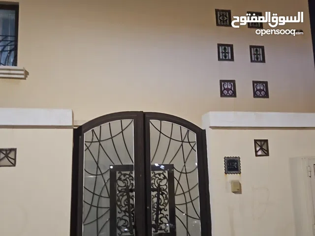 300 m2 5 Bedrooms Townhouse for Rent in Southern Governorate Other