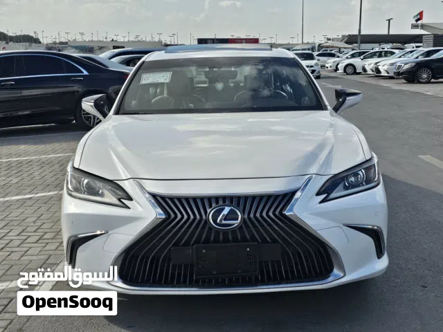 لكزس موديل 2019 خليجي ES300h هايبرد ضمان جير ماكينه شاصي وتسجيل عمان