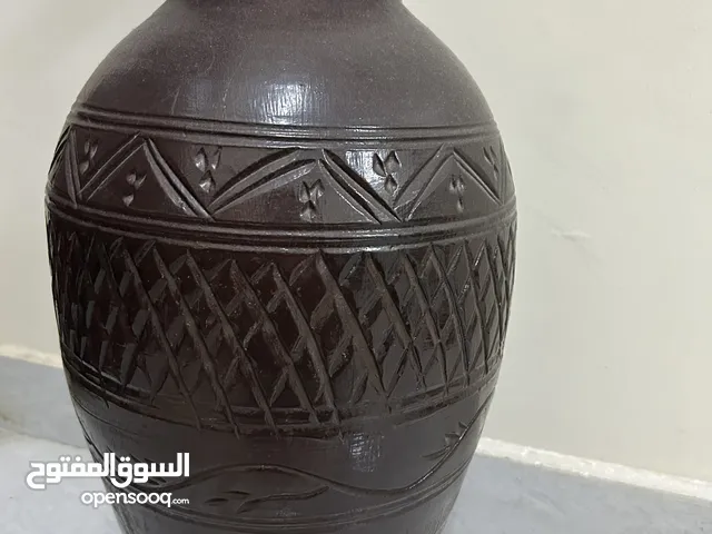 Beautiful Vase with free artificial decor /مزهرية جميلة