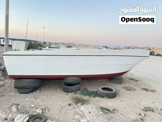 قارب فايبر للبيع