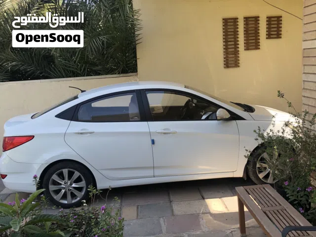 2016 Hyundai Accent Standard