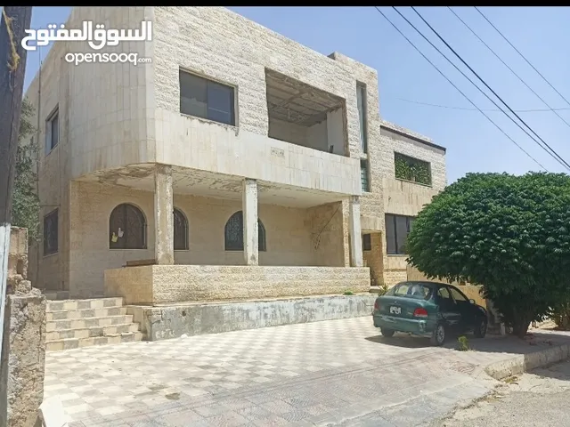 320 m2 3 Bedrooms Townhouse for Sale in Amman Al Yadudah