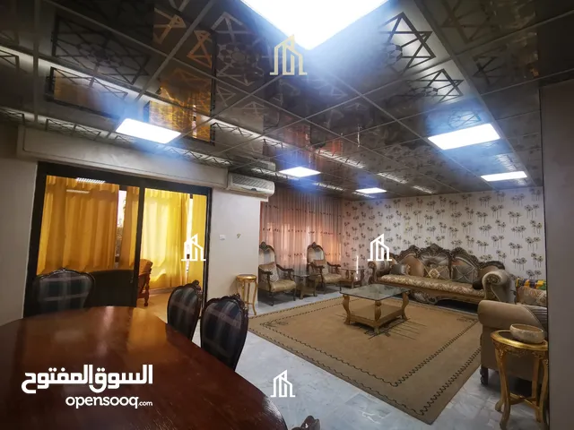 184 m2 3 Bedrooms Apartments for Sale in Amman Um Uthaiena
