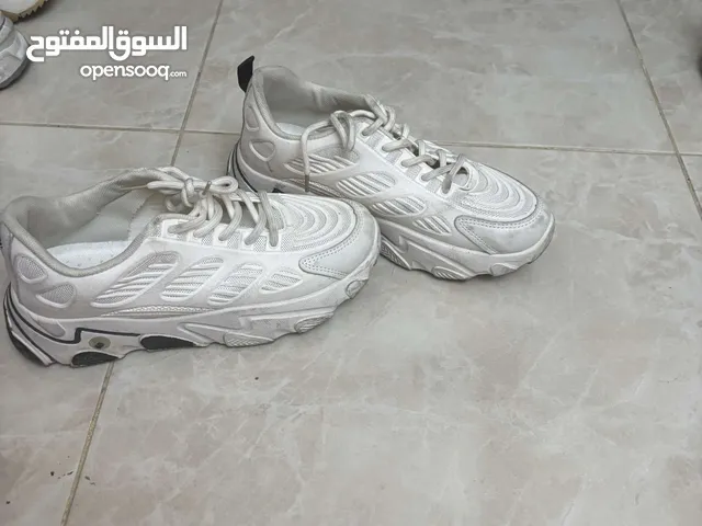 احذية رياضية نسائية مقاس 37