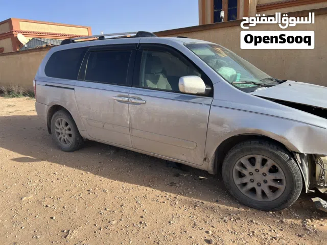 2009 كيا كرنفال EX