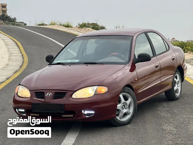 2000, هيونداي, النترا, Standard