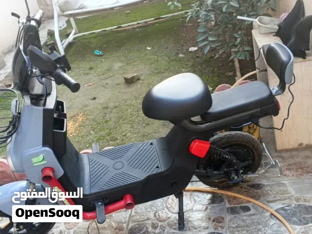 دراجة شحن(بيها مجال) للبيع استخدام اقل من سنة شركة se فول مواصفات و ترح اماكن بعيدة و تتحمل وزن