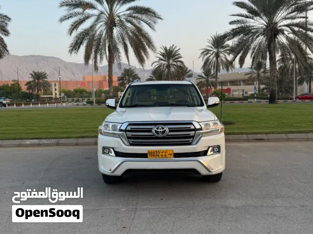 Used Toyota Land Cruiser in Muscat
