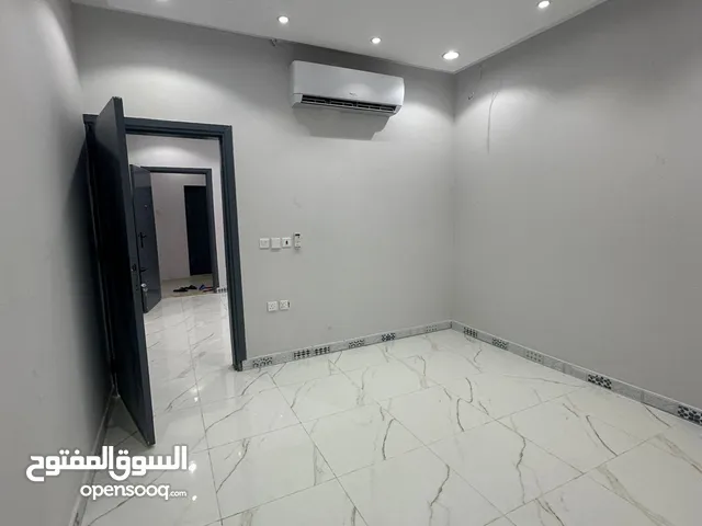 180 m2 4 Bedrooms Apartments for Rent in Al Riyadh King Faisal