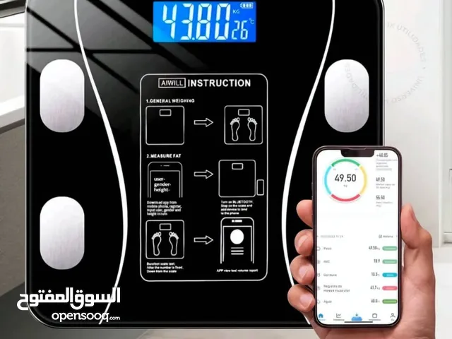 ميزان ذكي لقياس الوزن ونسبة الدهون والماء في الجسم