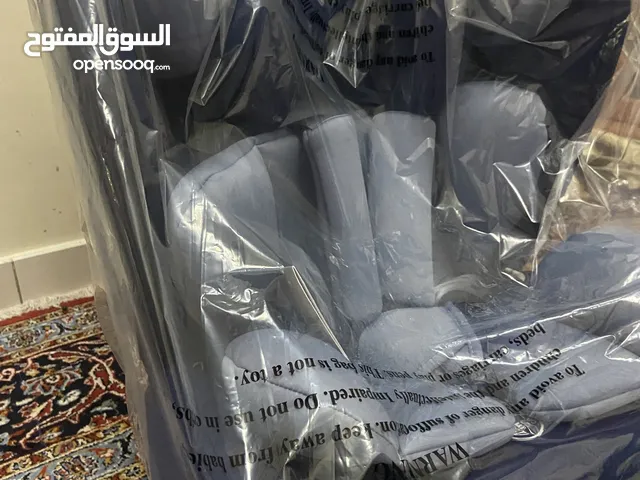 مقعد سياره للطفال جديد
