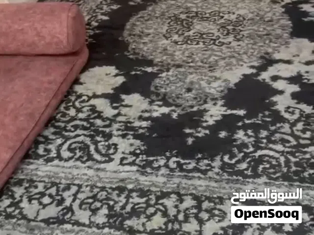 قعده ارضيه مع سجاد