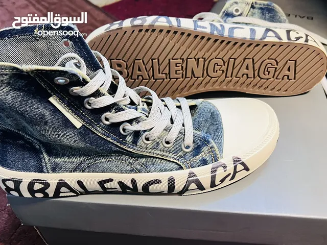 41 Casual Shoes in Babylon