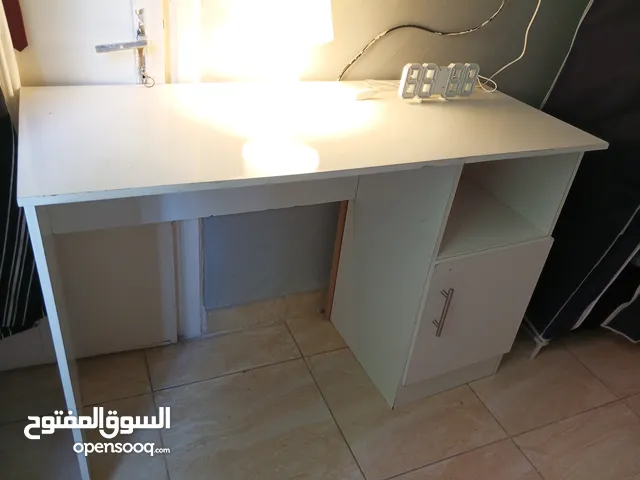 مكتب دراسة للبيع استعمال بسيط
