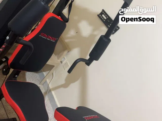 جهاز تدريب متعدد الوظائف multi gym