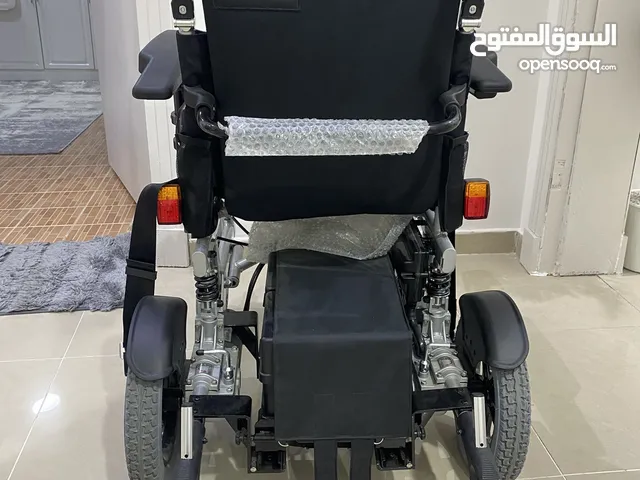 كرسي طبي متحرك جديد لم يستعمل بالاغراض كامله