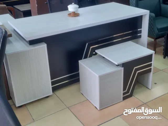 مكتب مدير   مع جانبية وادراج وطاولة هديه العرض لفترة محدودة