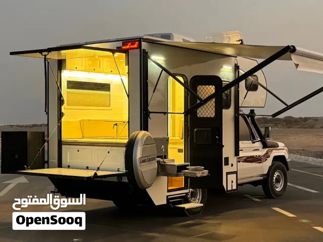 تويوتا: موديل   2021 مجهّز كامل — غرفة + حمّام + مطبخ + مجلس