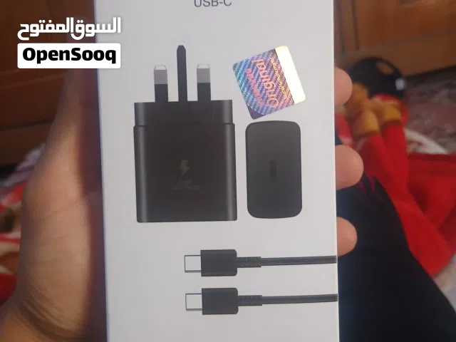 للبيع شاحنه مع الكيبل جديده غير مستخدم نوع سامسونك 45 واط