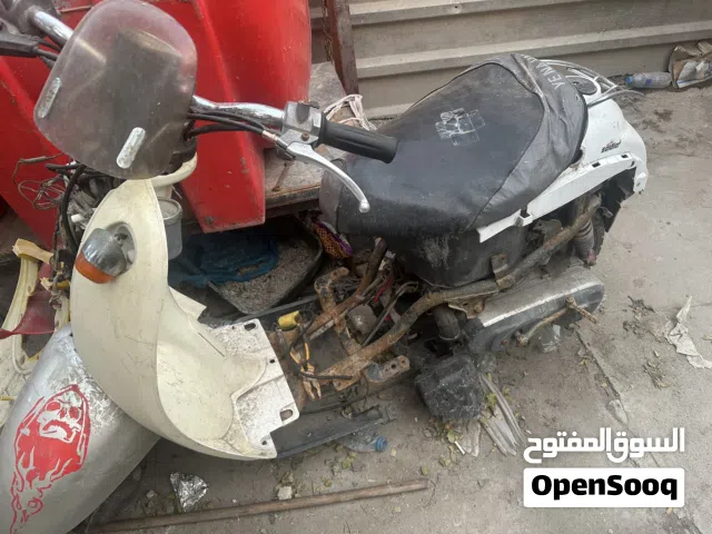 دراجه عبد حليم بيه فقط ناريه بس تاخذه كوم حديد 100 الف