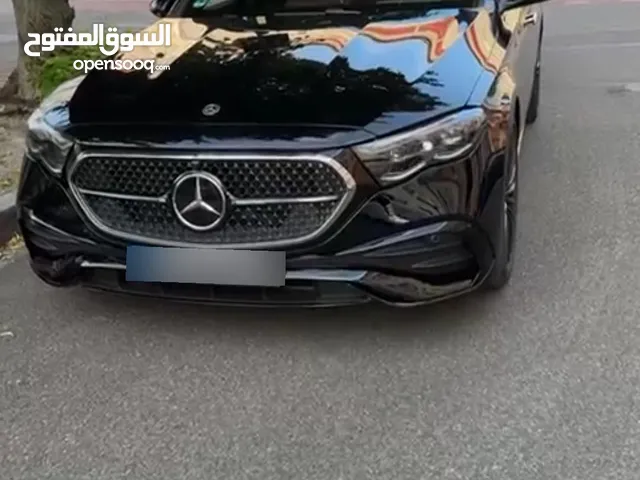 للبيع سياره مرسيدس E class 200