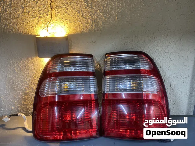 للبيع. قطع غيار لاند كلوزر من 98لين2007