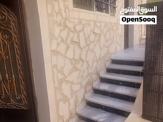 شقة طابق ارضي سوبر ديلوكس  للإيجار 230