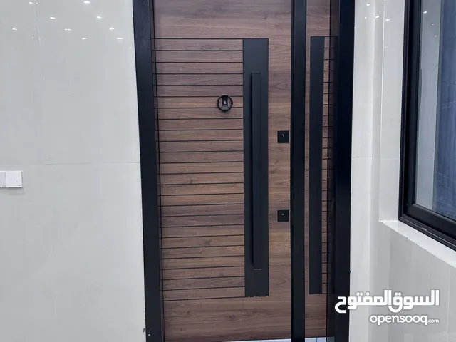 للبيع باب قاصة تركي بحالة ممتازة 120x240