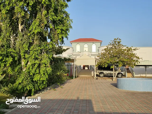 400 m2 4 Bedrooms Villa for Sale in Al Sharqiya Ibra