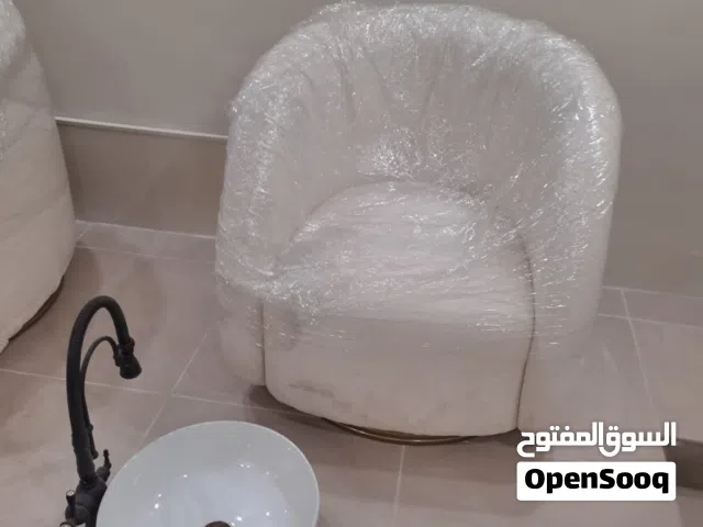 غراض مركز تجميل جديده كرسي حلاقه. كرسي سبا و سرير مساج و كرسي غسل الشعر(جديده غير مستعمله )