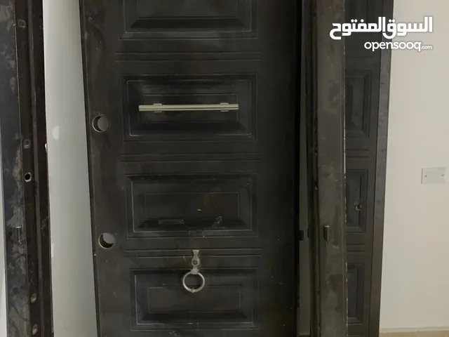 باب تركي للبيع باب شبه جديد فرده وبع
