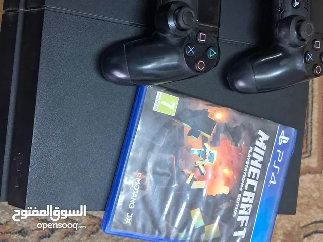 Playstation 4 Fat 512gb With Minecraft and two controllers USED